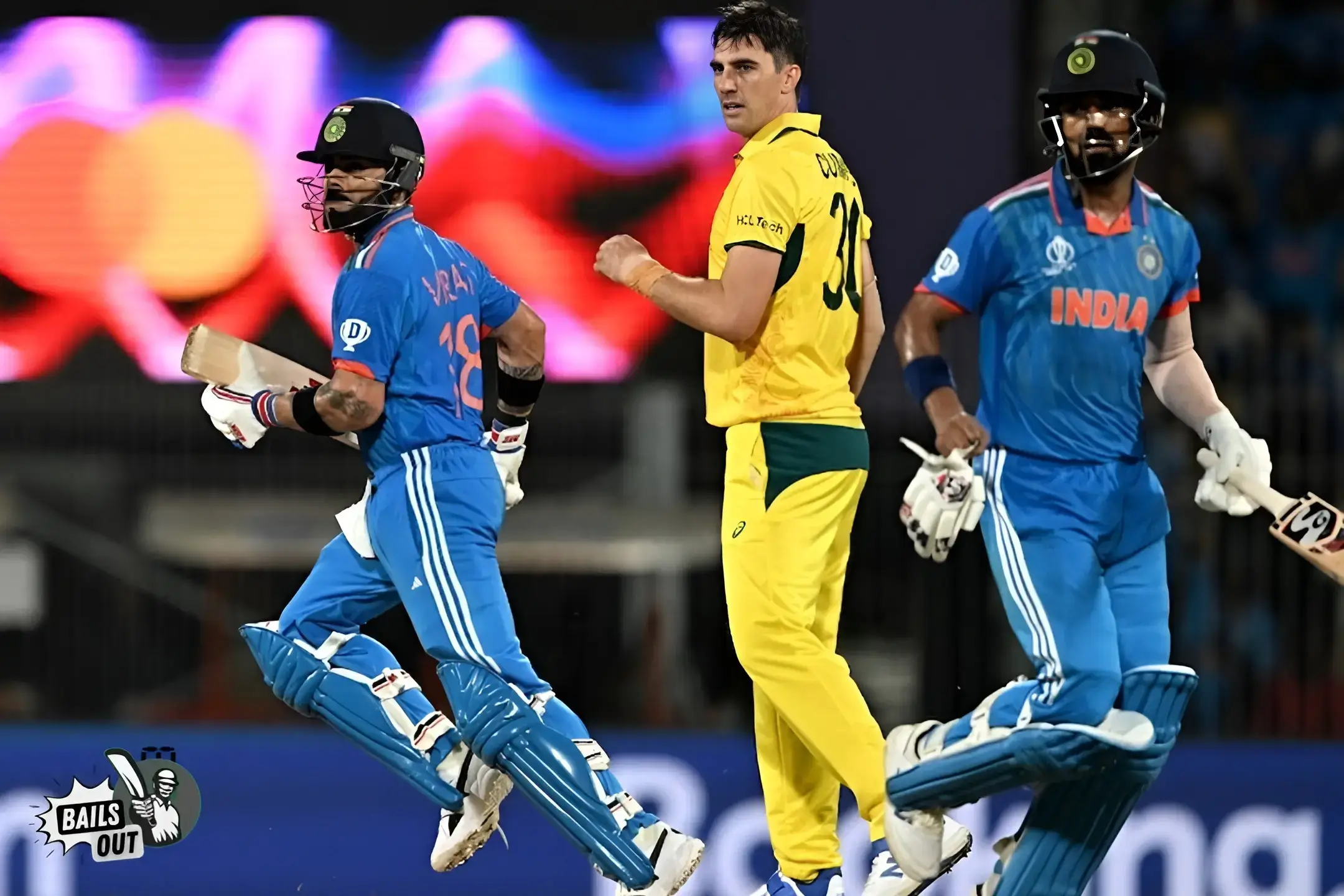 Australia bowling against India in Final, ICC World Cup 2023